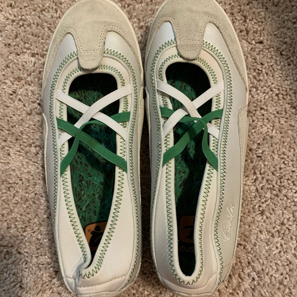 Slip on sneakers